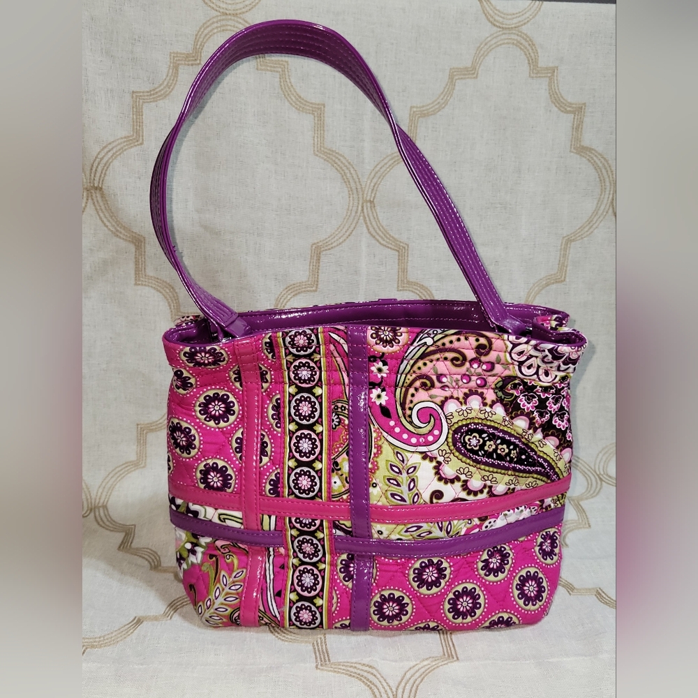 Vera Bradley shoulder bag retired print Very Berry Paisley